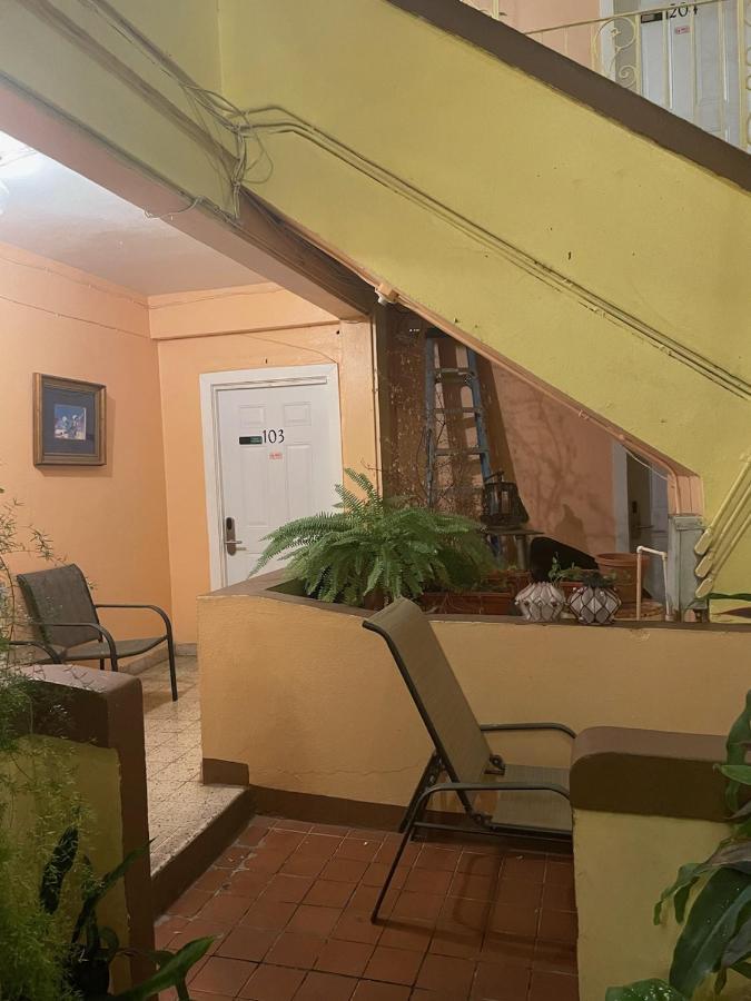 Midtown Guest House Charlotte Amalie Eksteriør billede